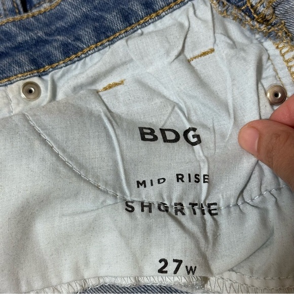 BDG Women Denim Blue Mid Rise Shortie Shorts size 27. - Picture 9 of 10